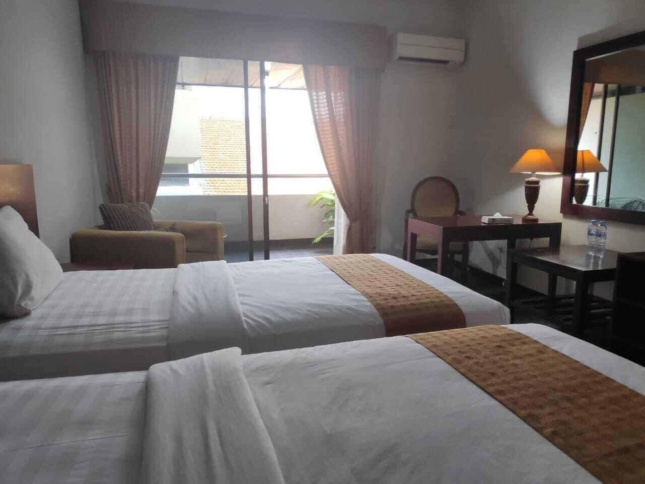New Grand Park Hotel Surabaya Exterior foto