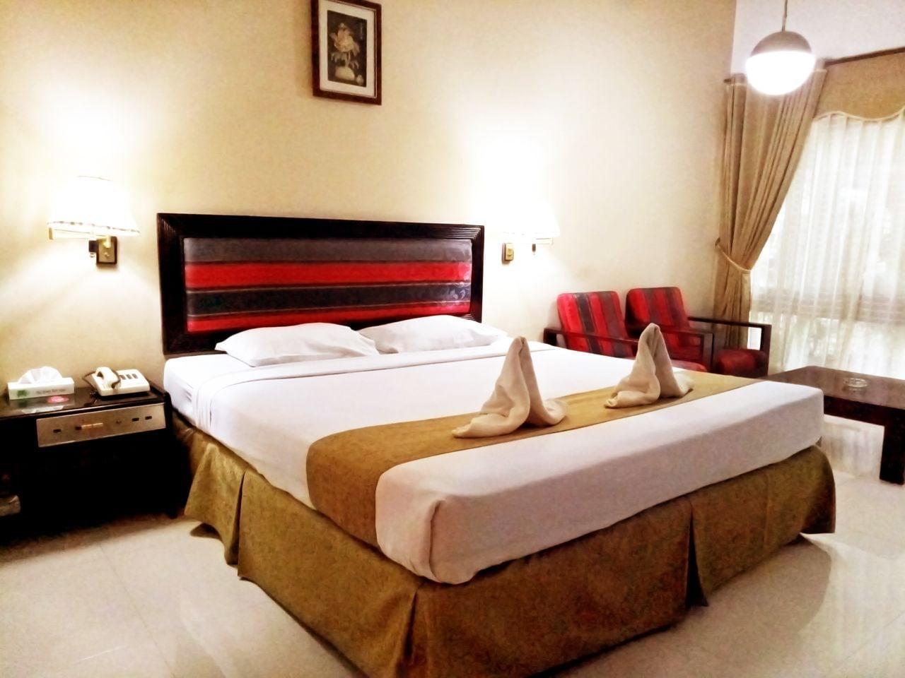 New Grand Park Hotel Surabaya Exterior foto
