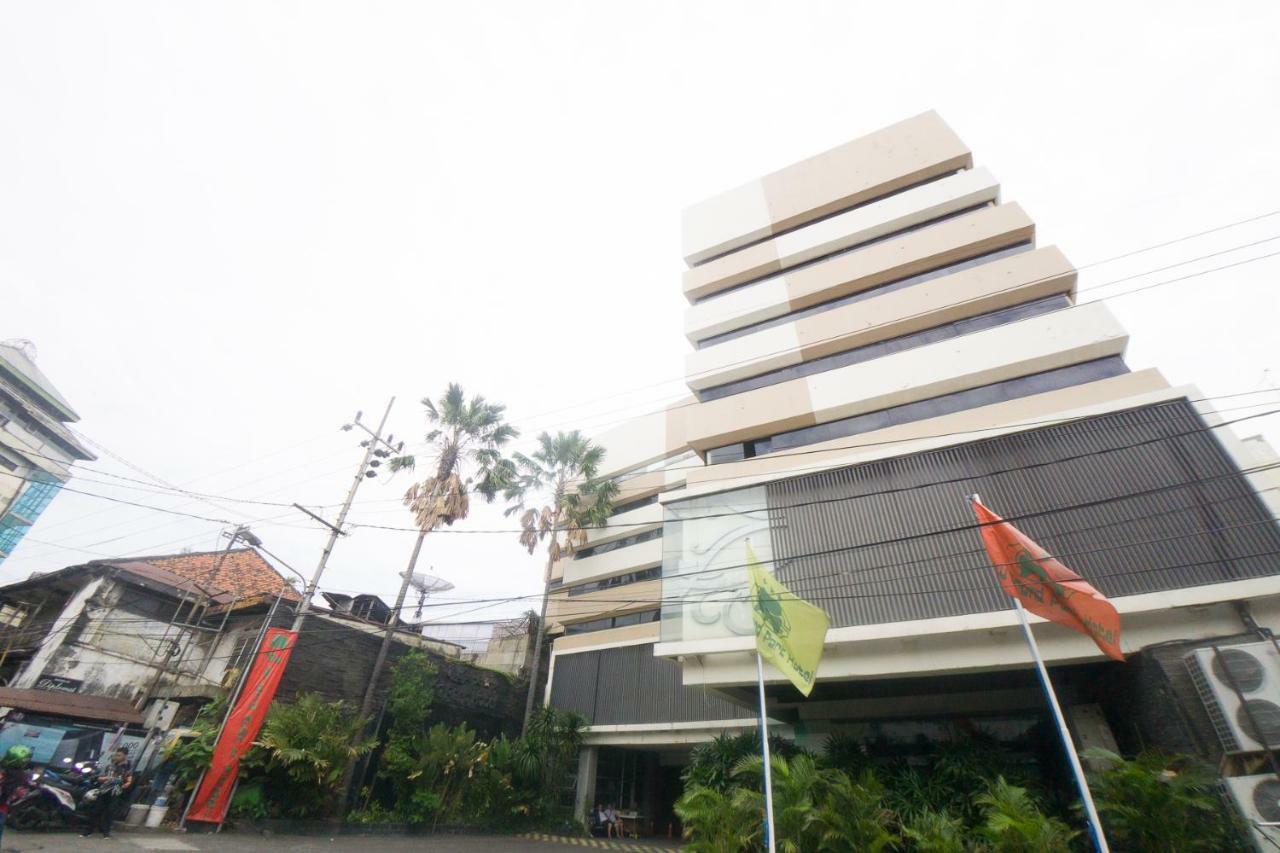 New Grand Park Hotel Surabaya Exterior foto