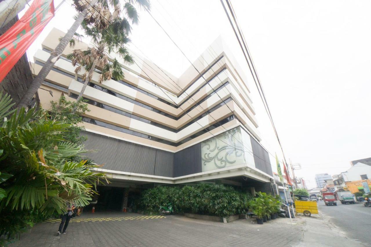New Grand Park Hotel Surabaya Exterior foto