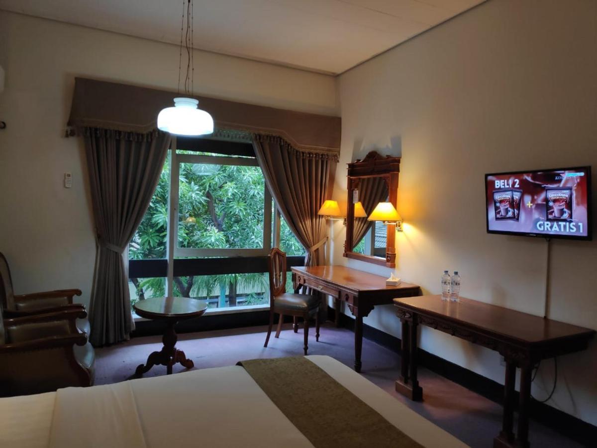 New Grand Park Hotel Surabaya Exterior foto